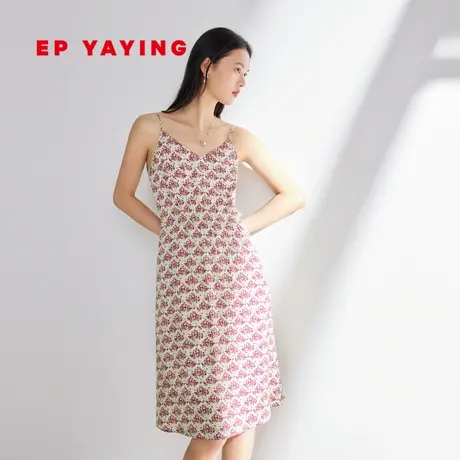EP雅莹女装 桑蚕丝印花v领优雅收腰吊带连衣裙 2023新款4202A图片
