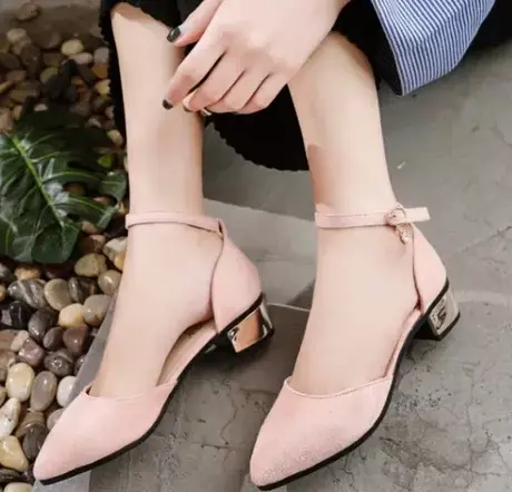 休闲少女中跟2023春夏新款百搭一字带包头凉鞋粗跟尖头小香风单鞋图片