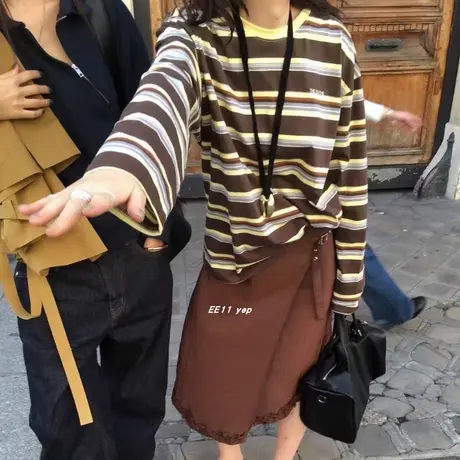 进店B入 2025秋季新款圆领宽条纹长袖T恤女今年流行百搭洋气上衣商品大图