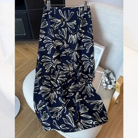 拉夏贝尔醋酸印花半身裙女夏薄款今年流行的爆款a字裙缎面碎花裙商品大图