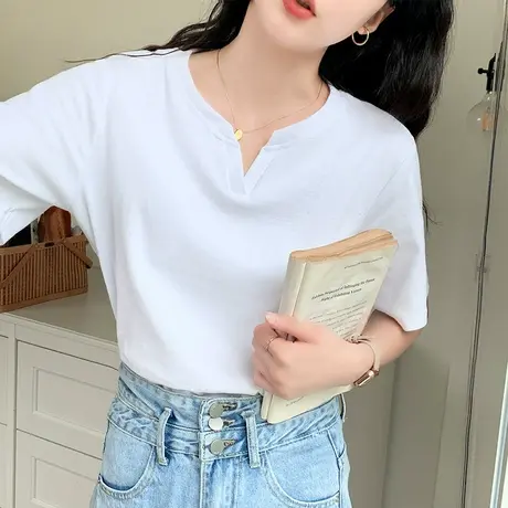 冰丝短袖t恤女2023年夏季新款法式设计感小众v领漏锁骨针织上衣潮商品大图