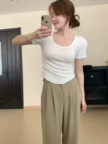 纯欲短款短袖t恤女2023新款夏季法式甜辣风辣妹小众设计感上衣服图片