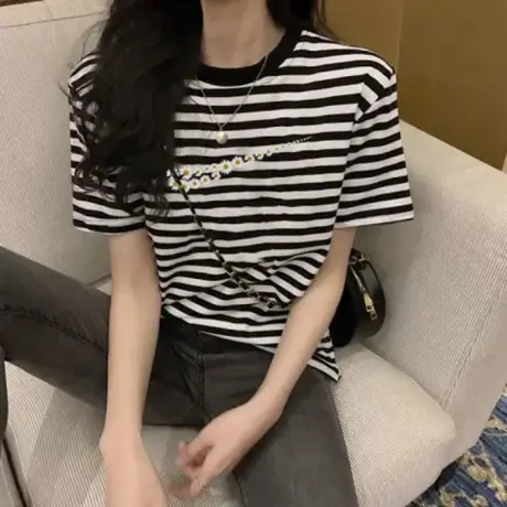 黑白条纹纯棉短款t恤女短袖小个子2023新款设计感别致上衣体恤夏图片
