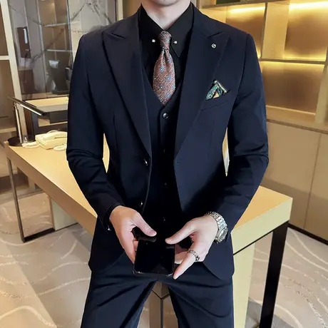 绅士儒雅藏青色西服男套装戗驳领2025新款春夏通勤简约西装礼服潮图片