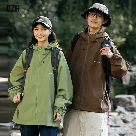 情侣户外冲锋衣外套男春秋款防风连帽夹克情侣装潮牌男装2023新款商品大图