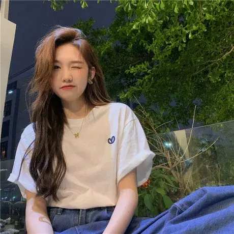白色短袖纯棉T恤女春季2024新款刺绣简约设计感宽松ins打底衫上衣商品大图