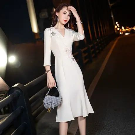 晚礼服女2024新款中长款轻奢小礼服平时可穿气质宴会香槟色连衣裙图片