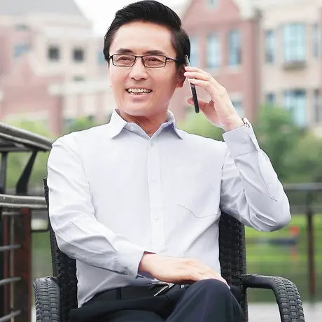 衬衫长袖男士中老年人纯白色衬衣爸爸职业工装春秋季2023新款薄夏图片