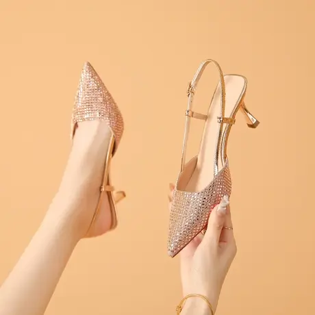 包头凉鞋2023年夏季新款侧空后空水钻闪闪发光尖头扣搭细跟高跟鞋图片