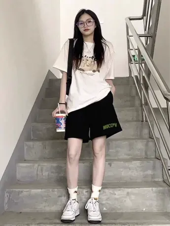 黑色短裤女夏季2023年新款宽松显瘦高腰抽绳运动裤港风chic五分裤图片