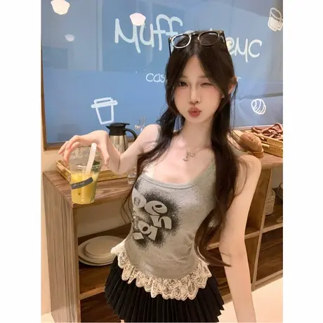 春夏季性感辣妹蕾丝拼接印花吊带背心女设计感超好看修身短款上衣图片