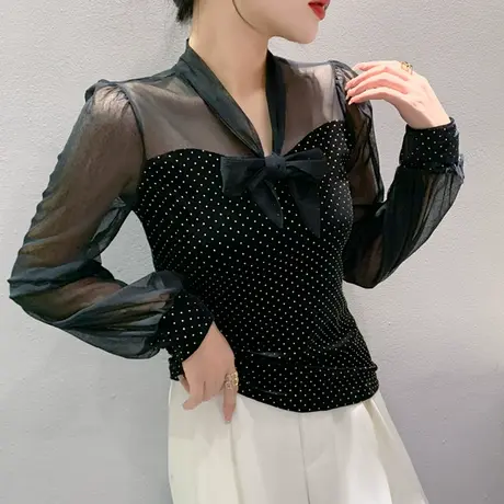 气质V领丝绒衬衫女长袖2024秋季新款网纱拼接打底衫重工烫钻上衣图片