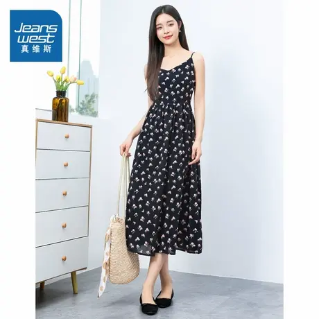 KF真维斯2025夏季新款户外碎花女士连衣裙潮流休闲户外女装裙子图片