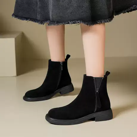 星期六通舒适勤短靴子女2025秋冬季新款圆头短筒复古风时装靴图片