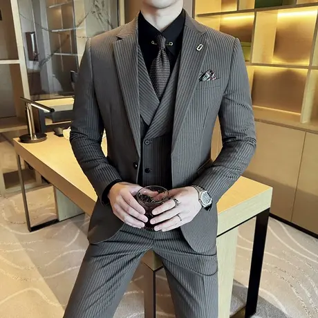 高定质感灰色条纹西服男套装秋冬英伦风商务通勤西装新郎结婚礼服图片