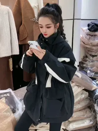 欧货拼色连帽时尚冲锋衣羽绒服女冬季加厚抽绳收腰白鸭绒工装外套图片