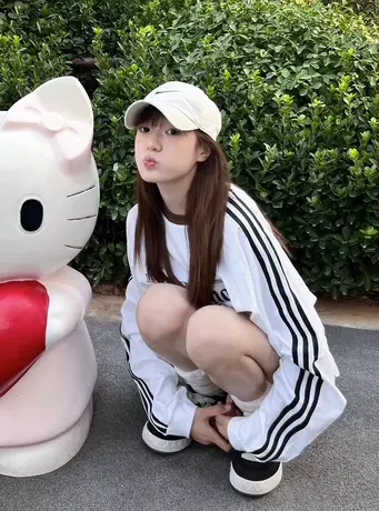 三条杠长袖卫衣女春秋薄款美式复古小众设计感圆领宽松t恤上衣ins商品大图