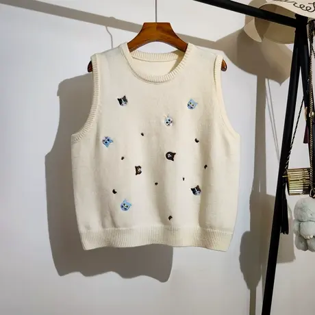 学院风针织马甲女外穿春秋新款圆领叠穿小猫刺绣无袖毛衣背心外穿图片