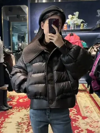 大翻领短款羽绒服女2023冬季新款时尚韩版白鸭绒加厚面包服外套潮图片