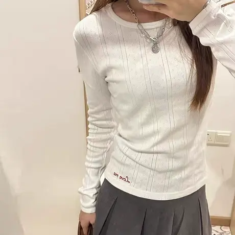 白色提花肌理感长袖T恤女春秋修身韩版内搭打底衫字母刺绣上衣潮商品大图