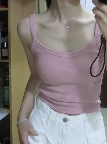 独特别致小吊带背心女内搭2025夏季新款甜辣妹外穿短款设计小上衣图片