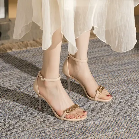 一字带扣露趾时装凉鞋女2024夏季新款设计感小众仙女风链条高跟鞋图片