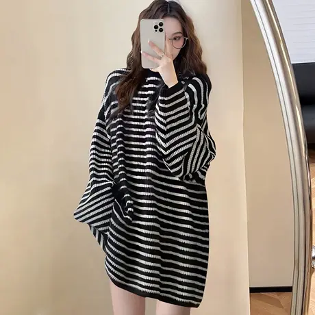 唐狮秋冬新款女毛衣撞色黑白条纹宽松长款套头慵懒感上衣女TM图片