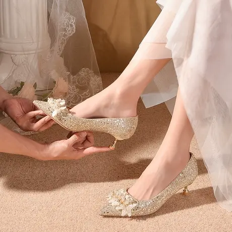 爱丽拉法式婚鞋女2025新款春季禾秀婚纱两穿低跟孕妇新娘鞋不累脚图片