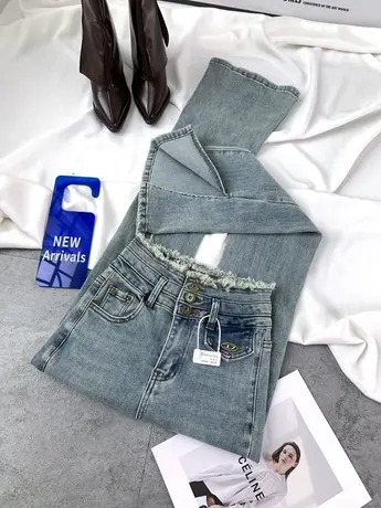 欧货毛边排扣牛仔开叉喇叭裤2024春季新款显瘦百搭高腰弹力包臀裤商品大图