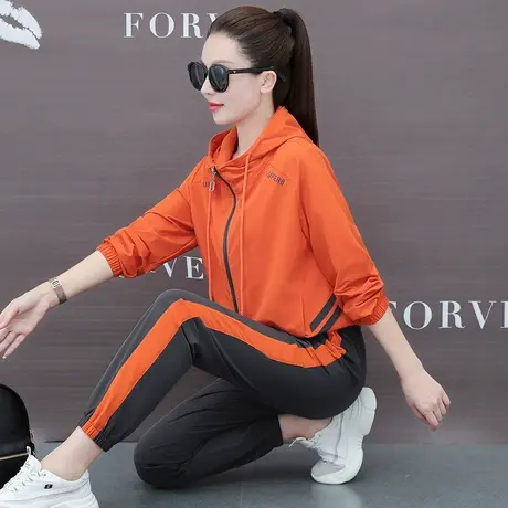 梭织连帽款休闲运动服套装女春秋季时尚拉链卫衣外套薄款两件套潮图片