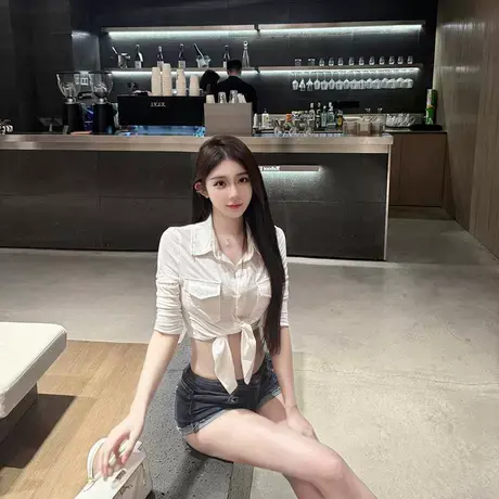 Onoev气质纯欲风性感翻领长袖衬衫修身收腰绑带白色开衫图片