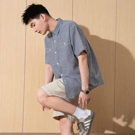 唐狮夏季新款条纹短袖衬衫男日系宽松休闲港风复古衬衣外套男图片