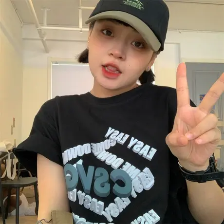 红续港味复古印花短袖T恤女2023夏装新款小个子休闲百搭学生上衣商品大图