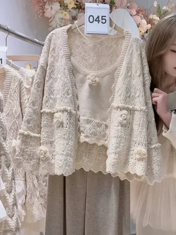 温柔奶系小众设计感针织衫女韩版宽松显瘦重工山茶花两件套上衣洋图片