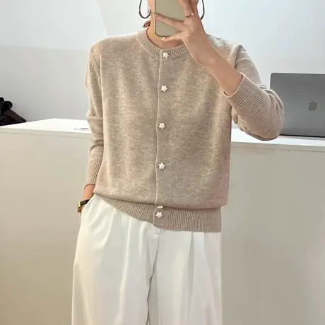 毛衣女秋冬2023新款配裙子宽松小香风外套针织毛衣开衫女羊毛衫图片