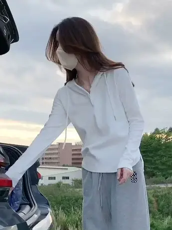 连帽卫衣女2023春秋新款长袖休闲薄款高级感小个子短款外套上衣女商品大图