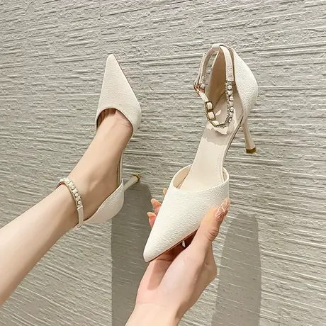 高跟鞋女2024春季新款法式气质仙女风尖头中空一字扣水钻细跟单鞋图片