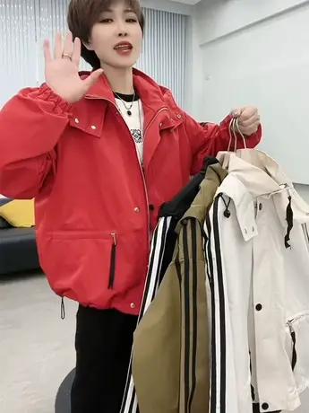 韩版短外套女款时尚宽松连帽三道杠减龄休闲夹克2023新款春季百搭图片