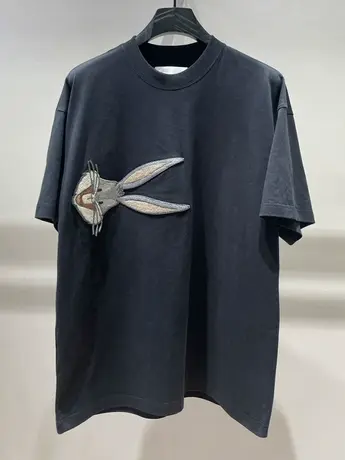 春夏2023新款高级感黑色卡通兔子短袖T恤女别致独特上衣小众设计商品大图