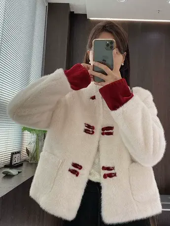 2024冬新款复古国风盘扣皮毛一体羊羔毛羊短外套女小个子百搭上衣商品大图