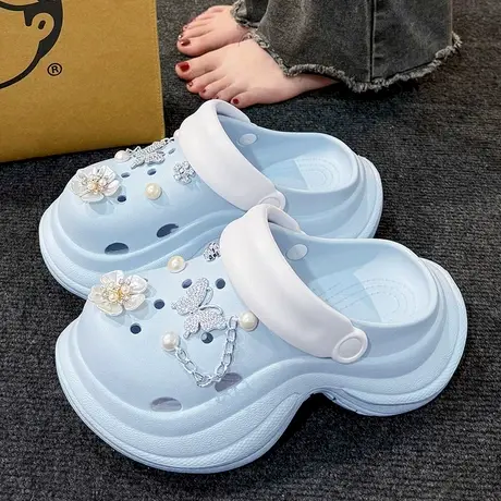 多巴胺洞洞鞋女2025新款夏季厚底增高海边外穿甜美珍珠蝴蝶凉拖鞋图片