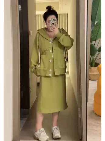 胖mm大码显瘦遮肉休闲套装女秋季新款连帽开衫半身裙两件套200斤商品大图