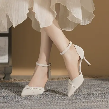 一字扣带高跟鞋女细跟2024年新款春季设计感小众气质性感尖头单鞋图片