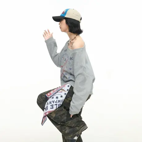 美式复古设计感露肩印花卫衣女春秋新款宽松慵懒松弛感斜领上衣商品大图