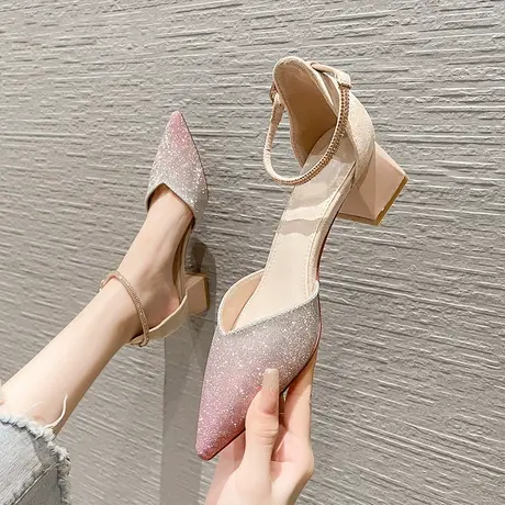 2024年夏季新款法式少女一字带水钻高跟鞋女粗跟百搭尖头渐变凉鞋图片