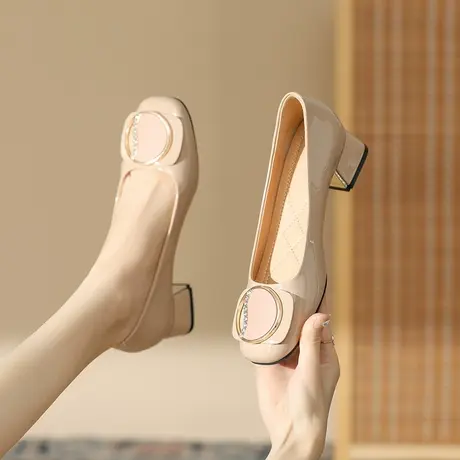 2023年新款秋冬季粗跟高跟鞋女复古晚晚风水钻方头奶奶鞋低跟单鞋图片