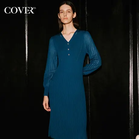 COVER冬季缕空泡泡袖V领针织连衣裙图片