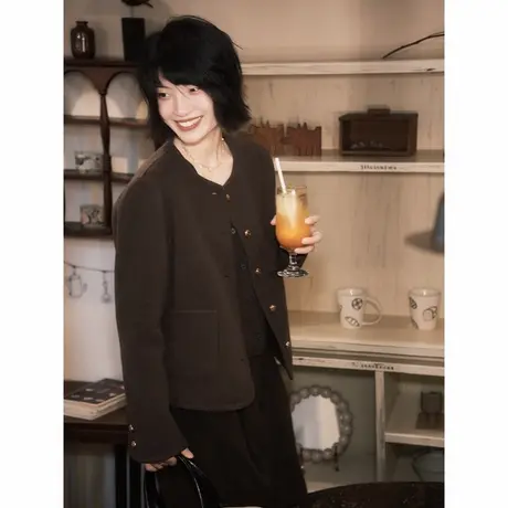 玖姿安娜蔻千金玛德琳单排扣圆领羊毛短大衣双面呢女2025冬季新款图片