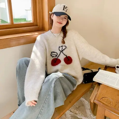 othermix樱桃软糯套头毛衣女2024春季新款宽松甜美针织衫上衣短款图片