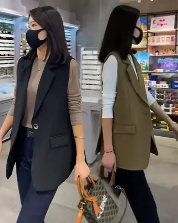 西装马甲女设计感小众小个子外穿2023春季新款洋气显瘦开叉马夹潮图片